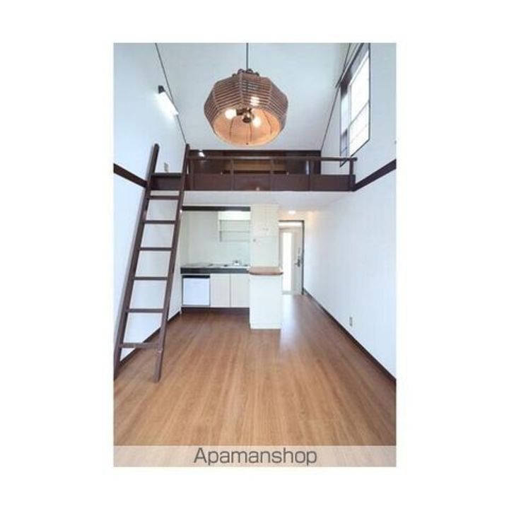 フラットタキザワB号棟の居間