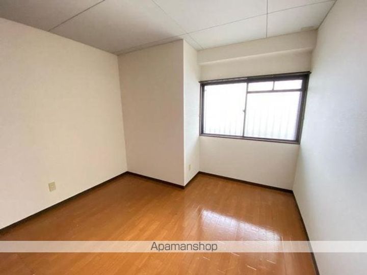 香川県高松市太田上町の賃貸マンションの内装