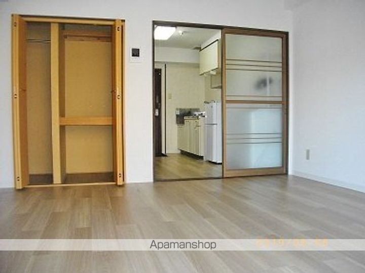 青葉建商ビル302の内装