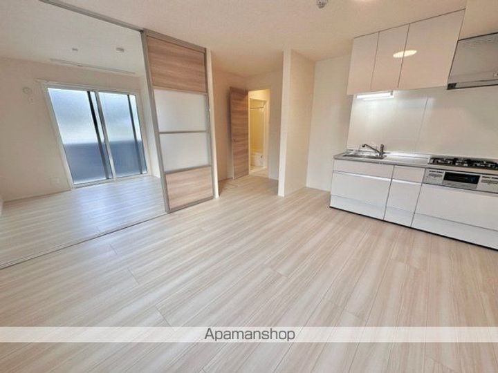 シャルールの居間