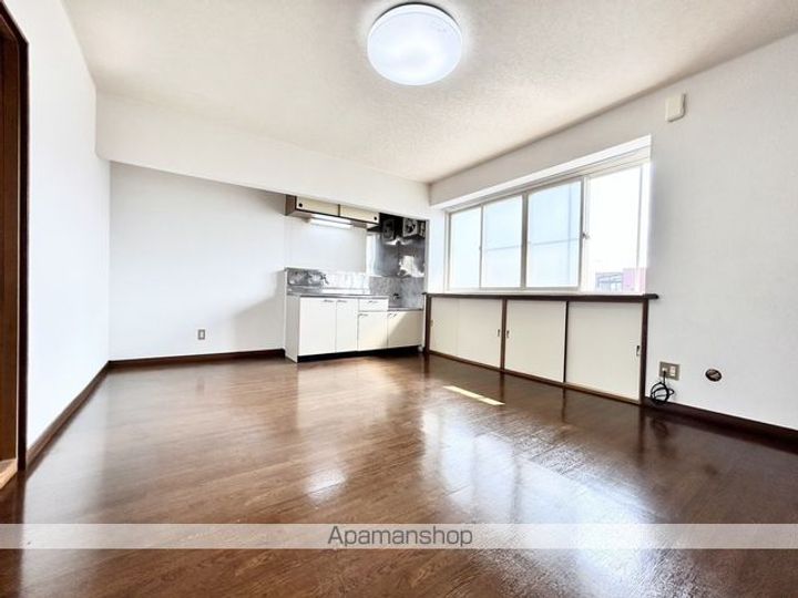 ゆうき荘Ⅱ2F左の居間