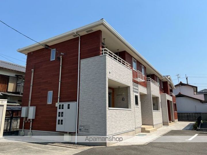 愛媛県新居浜市庄内町6丁目の賃貸アパートの外観