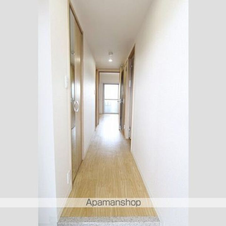 愛知県名古屋市千種区新西1丁目の賃貸マンションの玄関