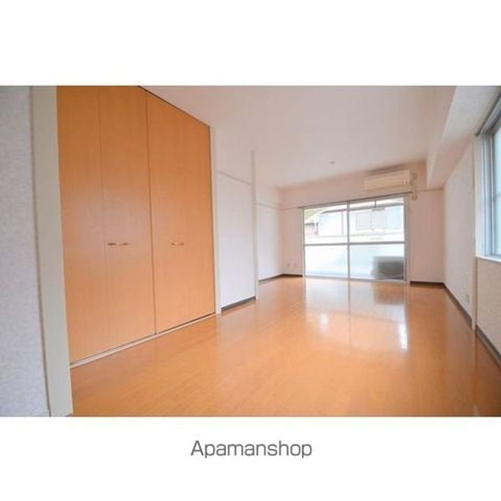 ヴィレッヂ本願寺101の居間