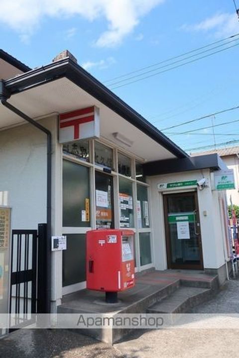 メゾンヒルサイドの周辺