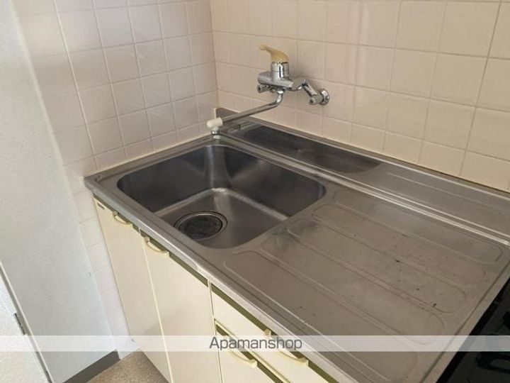 香川県木田郡三木町大字池戸の賃貸マンションの内装