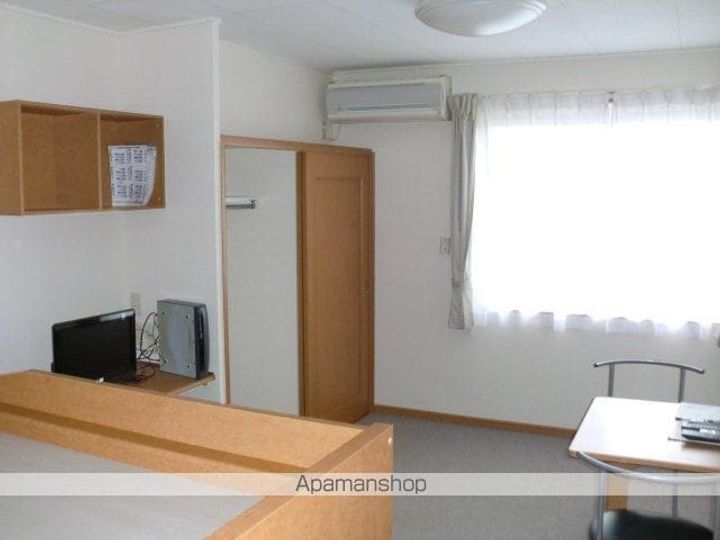 レオパレスパティオ209の居間