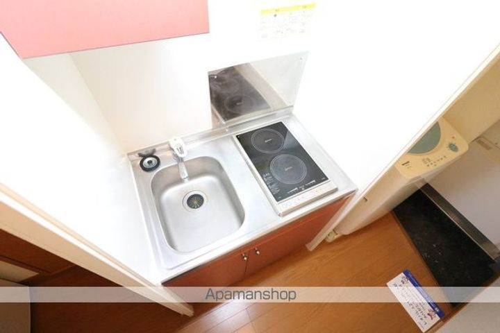 レオパレスなかの108のキッチン
