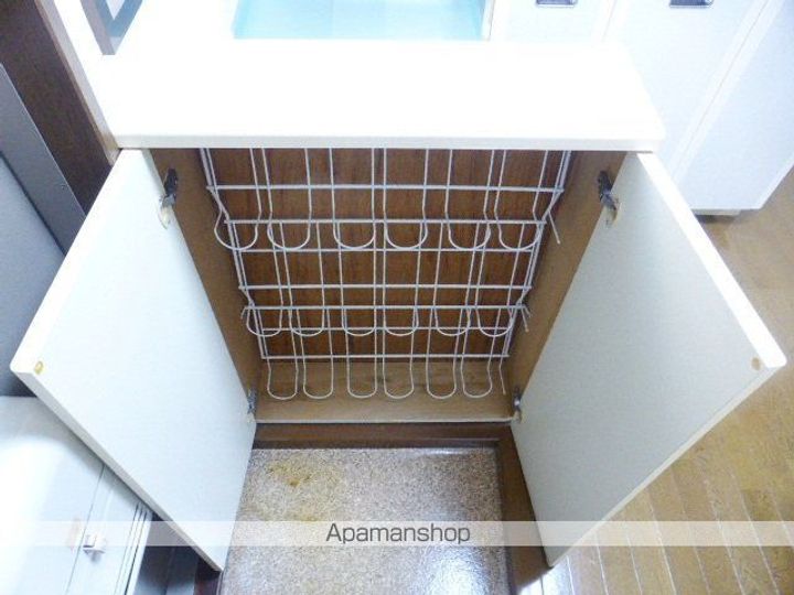 シティハイムワカツキ101の玄関