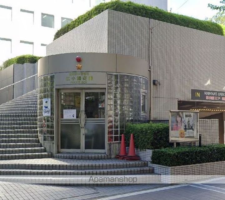 ヴェルシェーヌ桜橋の周辺