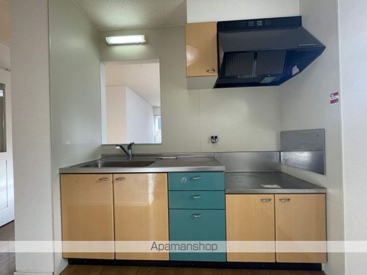 滋賀県甲賀市水口町北泉2丁目の賃貸アパートのキッチン