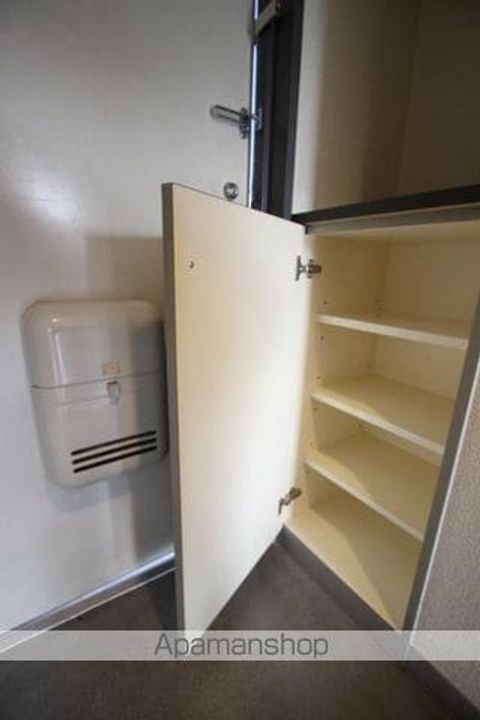 香川県さぬき市志度の賃貸アパートの玄関