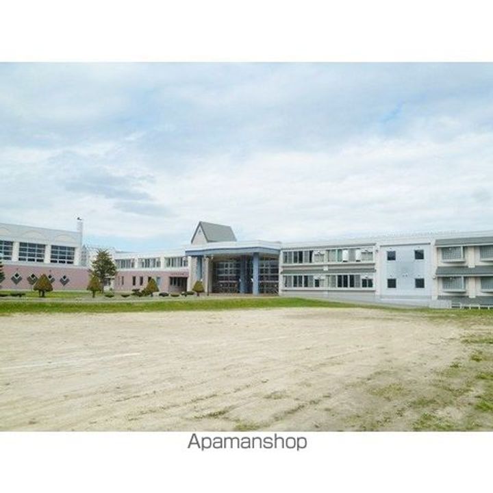 スィートデイズ103の周辺