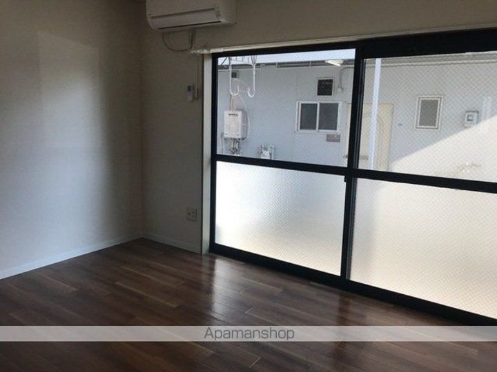 リヴィエール105の居間