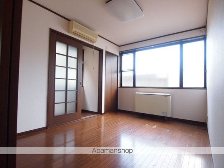 カスティージョN205の居間