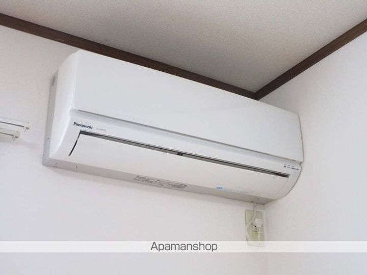 エルジェB-22の内装