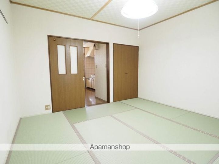 クイーンハイム203の居間