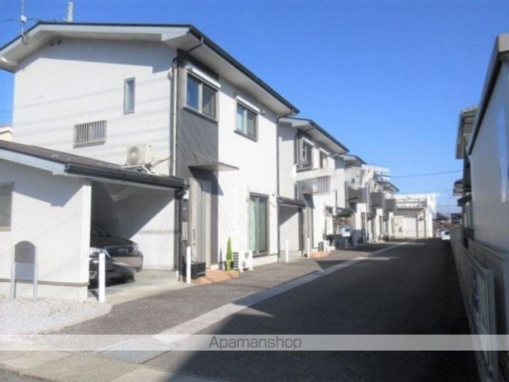 テラス住宅の外観