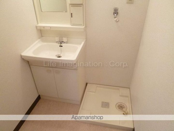 滋賀県近江八幡市鷹飼町北4丁目の賃貸マンションの内装