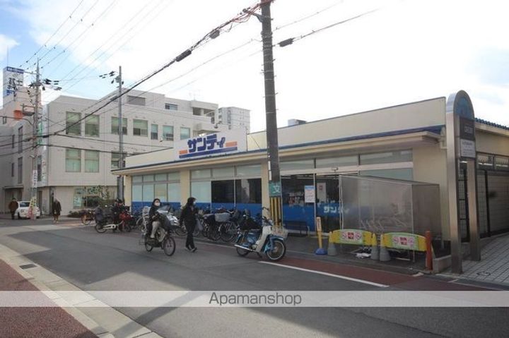 キャロル豊中本町の周辺