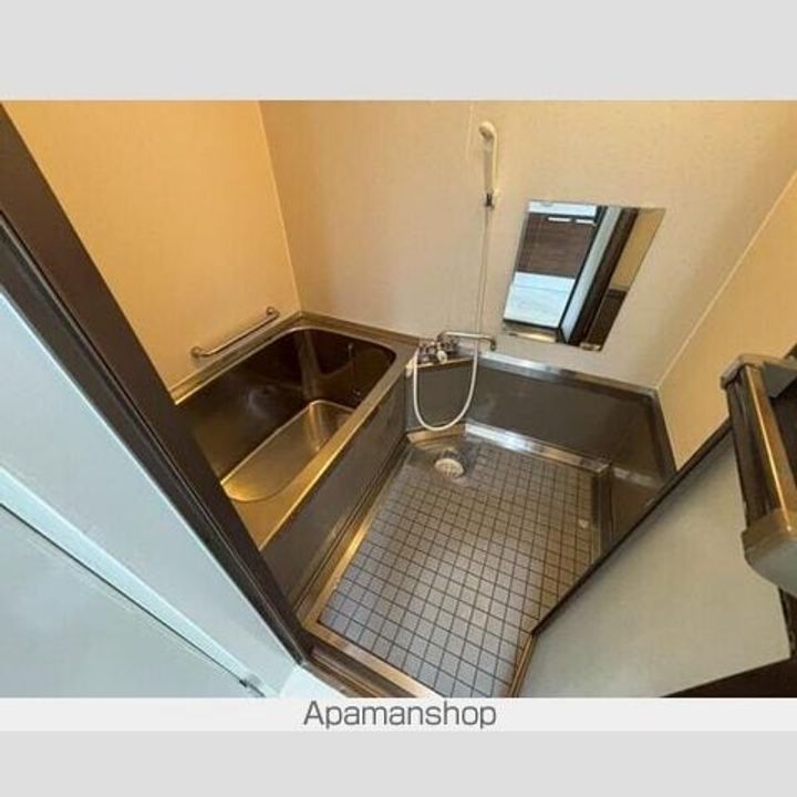 イーダッシュ新富町405の風呂