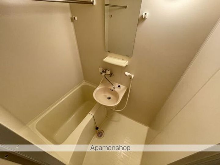 レオパレス日サルー時任町A205の風呂