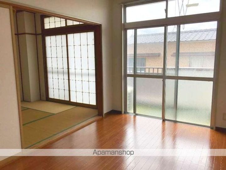 ベルトピアいわき5 B棟201の居間