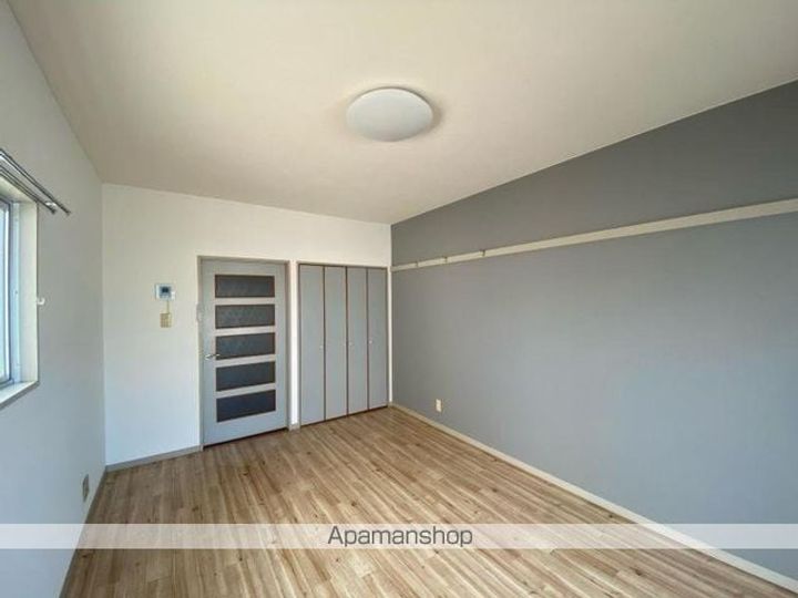 香川県高松市仏生山町甲の賃貸マンションの内装