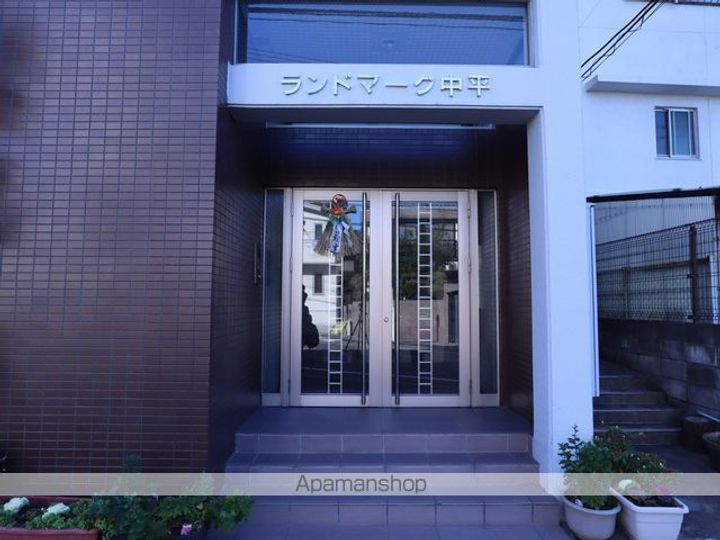 ランドマーク中平の外観