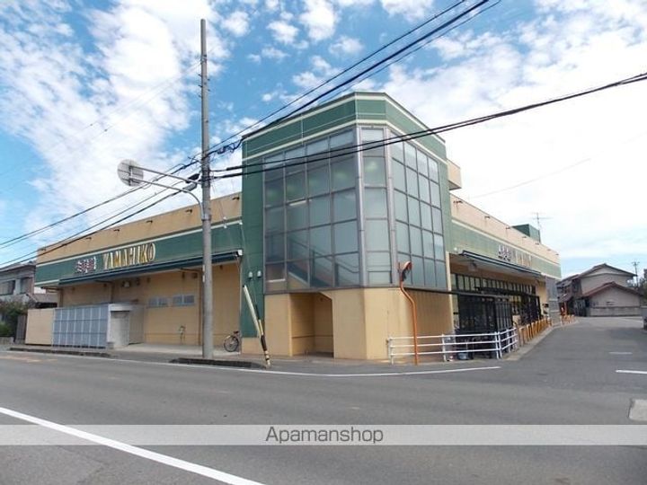 SURPLUS THREE丘Eの周辺