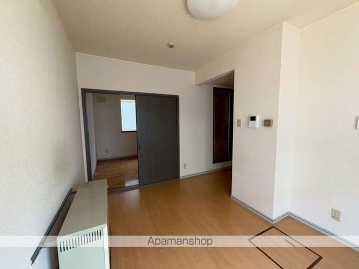 エレガンスNYパレス106の内装