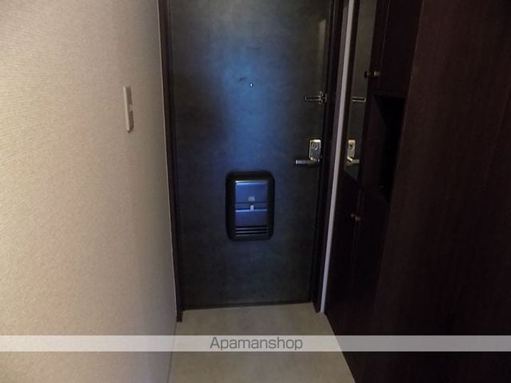 グリーンヒル岡弥の玄関