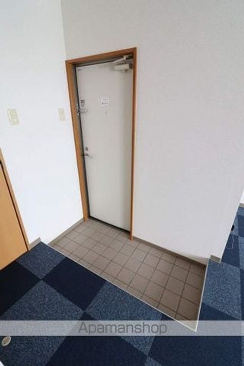福島県郡山市本町2丁目の賃貸アパートの玄関