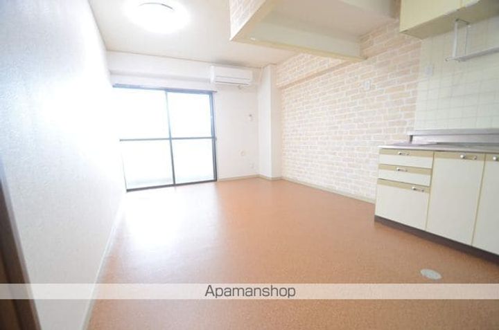 第三岡田マンション303の居間