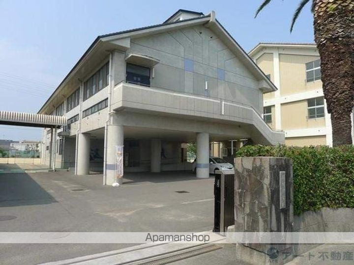 愛媛県松山市余戸南5丁目の賃貸アパートの周辺