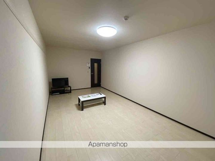 クレイノARCADIA102の居間