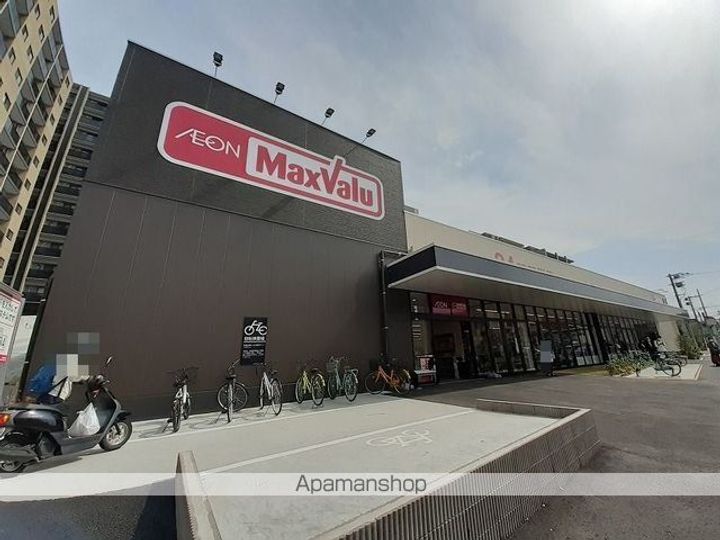 プレシャス ベースの周辺