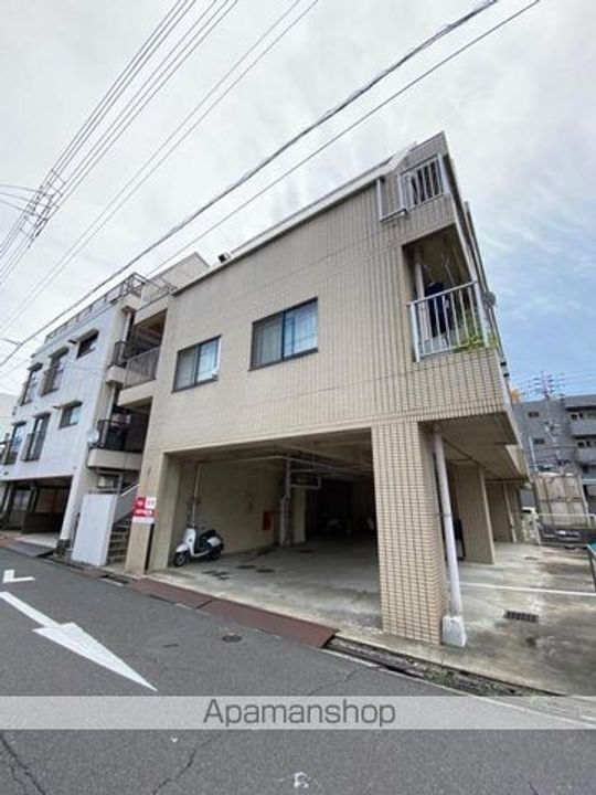 エクセル栗林の外観