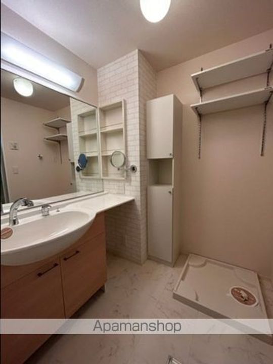 ウヴェルテュールのその他画像