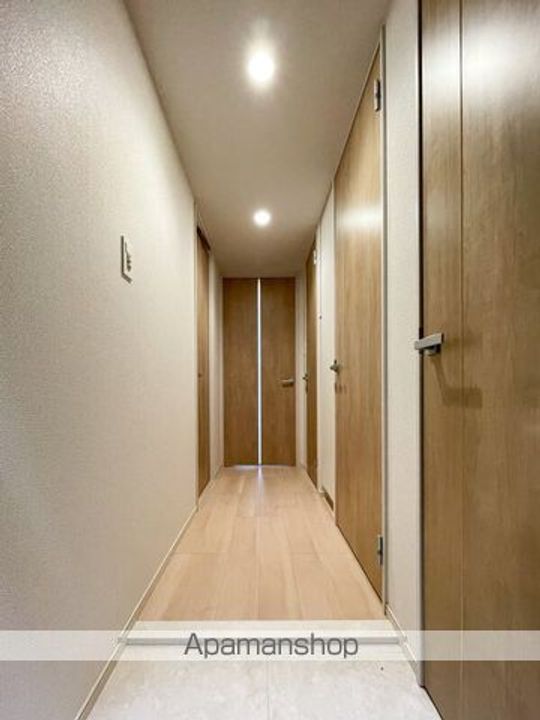 東京都杉並区宮前4丁目の賃貸マンションの玄関