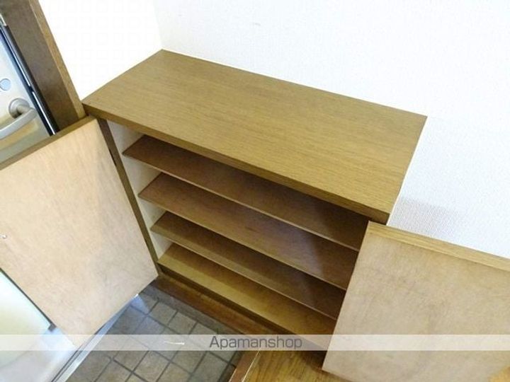 ハピネス銀杏町の玄関