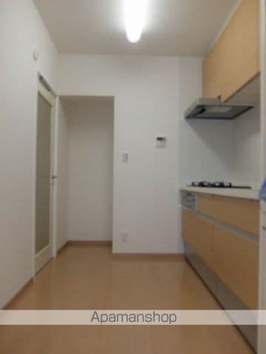 アーク河辺の内装