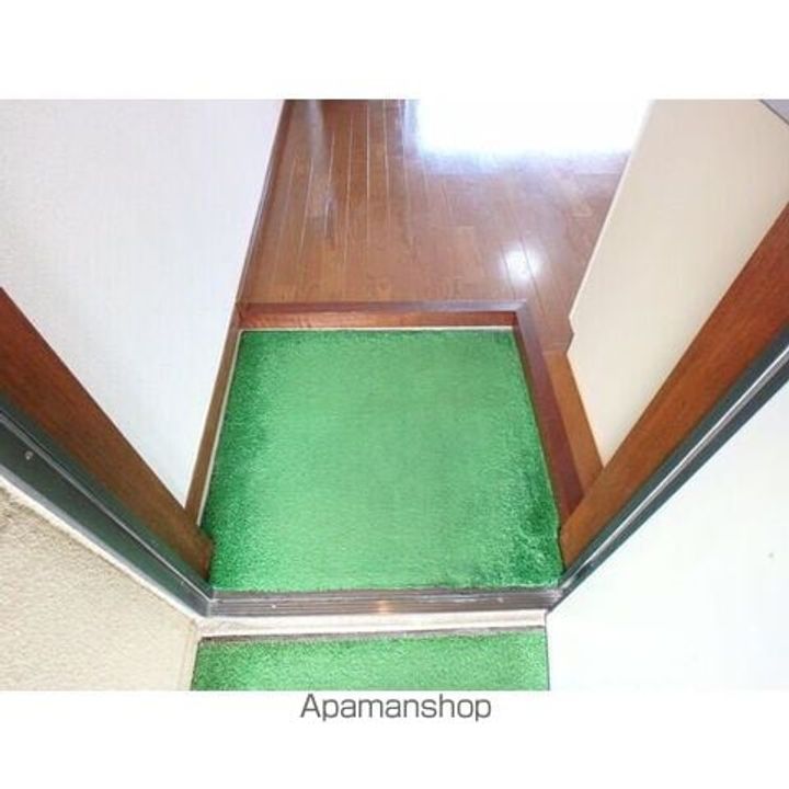 コーポ長屋の玄関