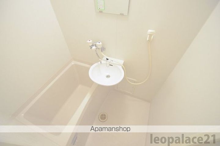 レオパレスボムール209の風呂