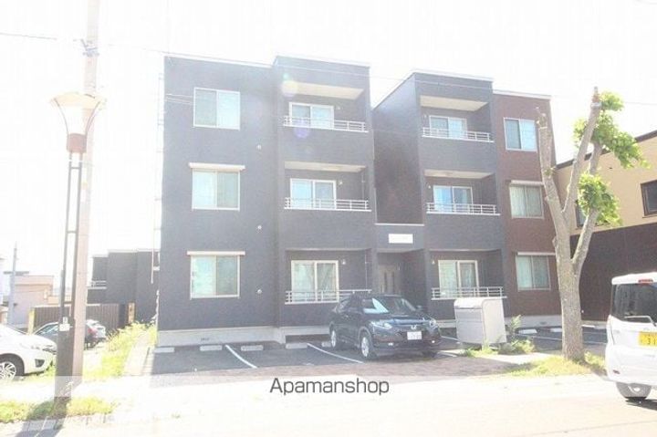 AMI本町の外観