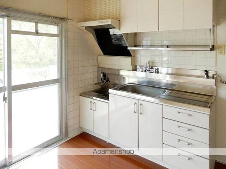 ビレッジハウス仙台鶴ケ谷二丁目17号棟403のキッチン