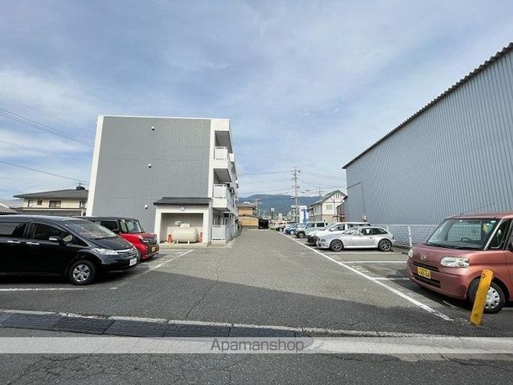 長野県松本市村井町南3丁目の賃貸マンションの外観