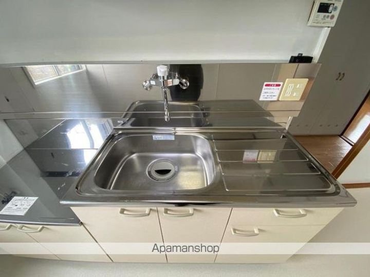 ヴィラナリー志度 3号棟302の内装