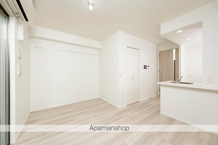 エンクレスト博多EXCEEDの居間