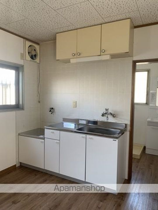 サンハイム西棟1F01号のキッチン